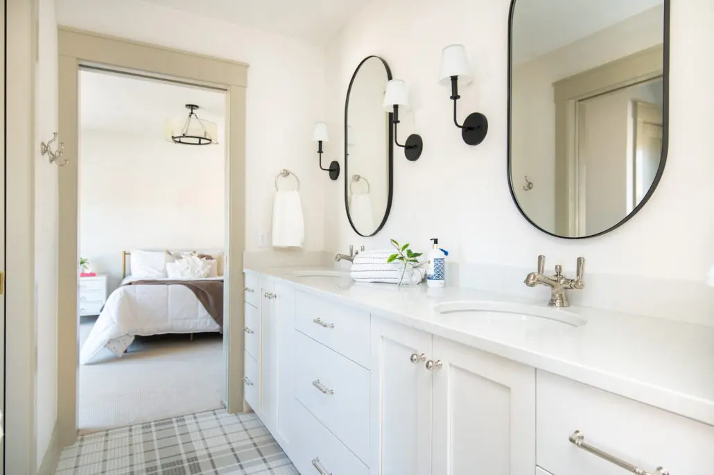 BeaconHill-MM-42-web The Nantucket jack and jill bath