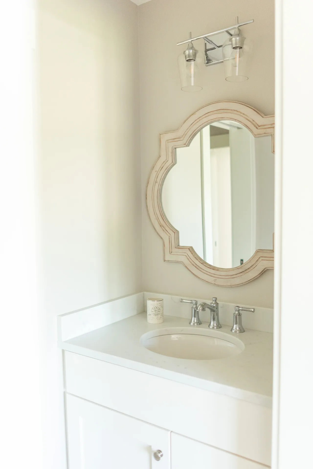 The Mayville I - Bathroom