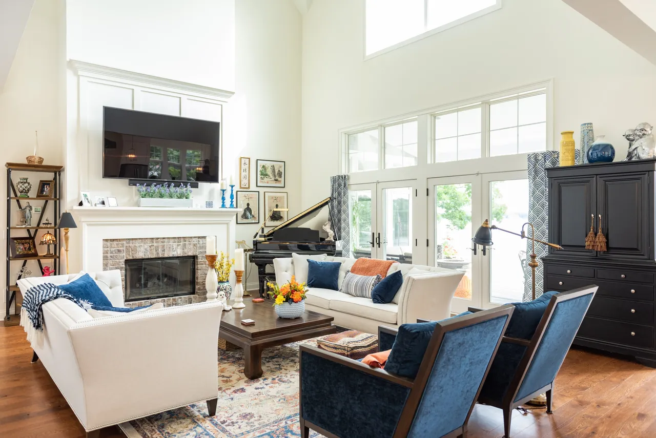 The Geneva - Living Room