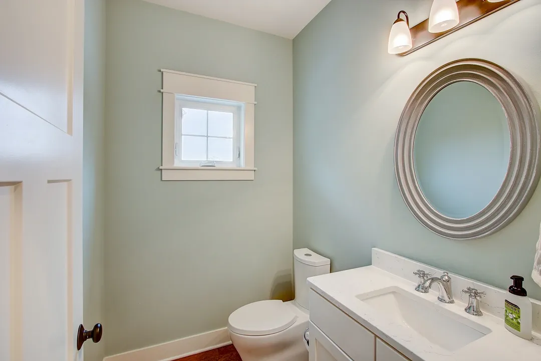 The Mapleton - Bathroom