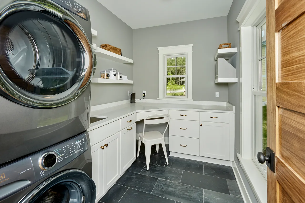 The Seagrove - Laundry Room