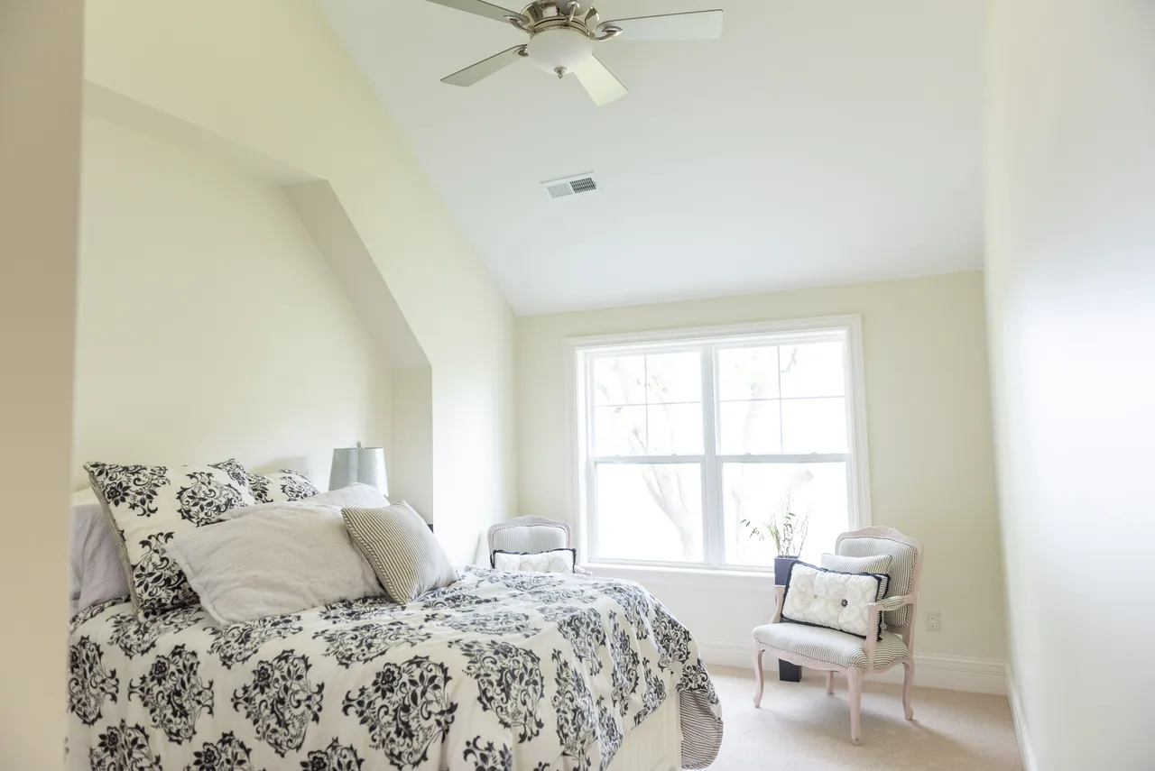 The Seymour - Bedroom