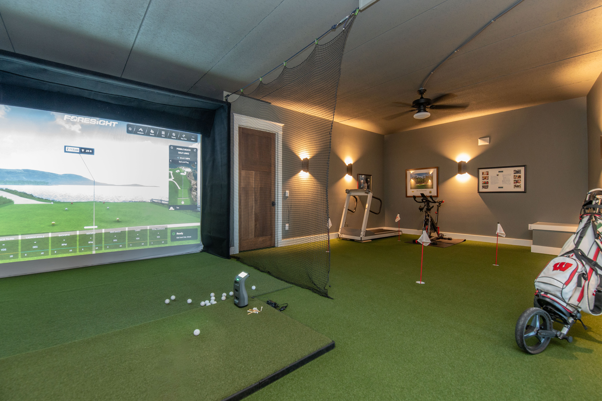 The Destin golf simulator