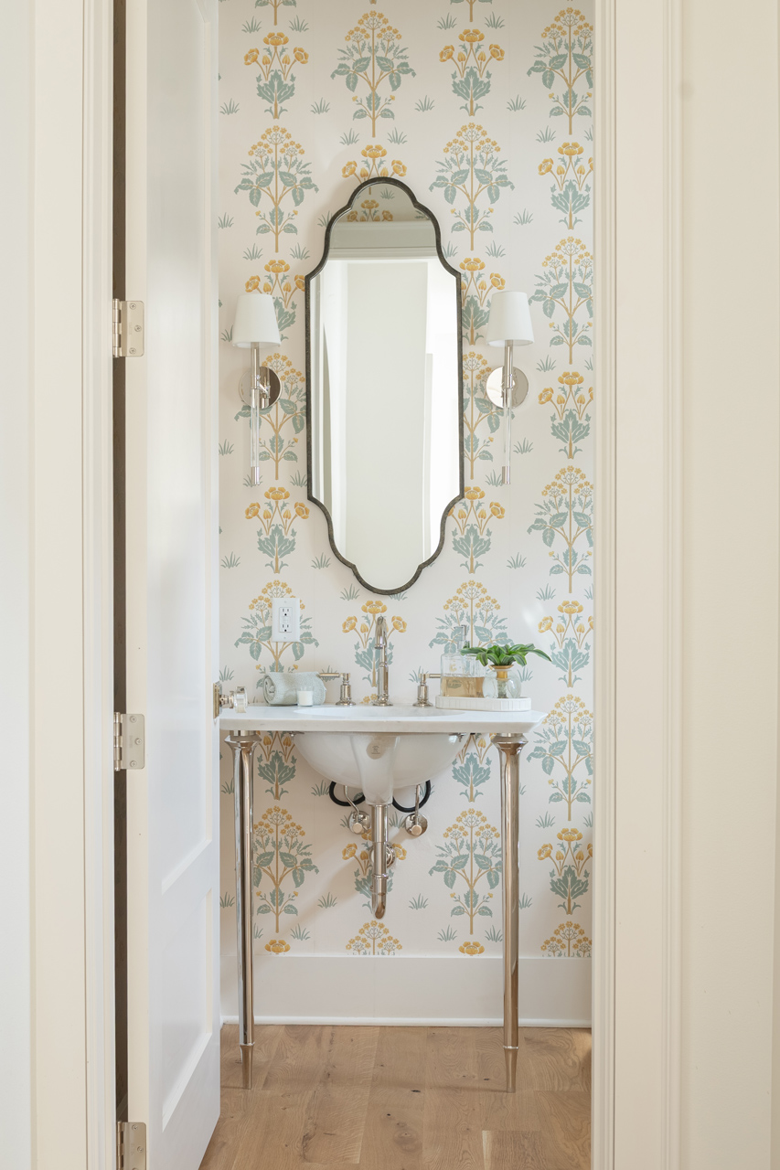 The Stresa powder room